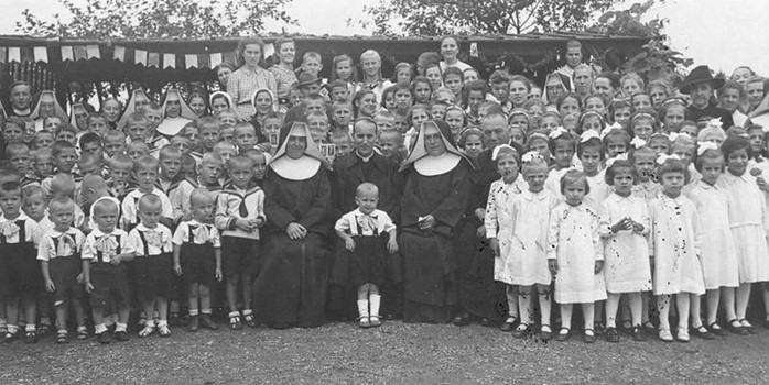 Nadbiskup Alojzije Stepinac i hrvatska družba „Kćeri milosrđa“